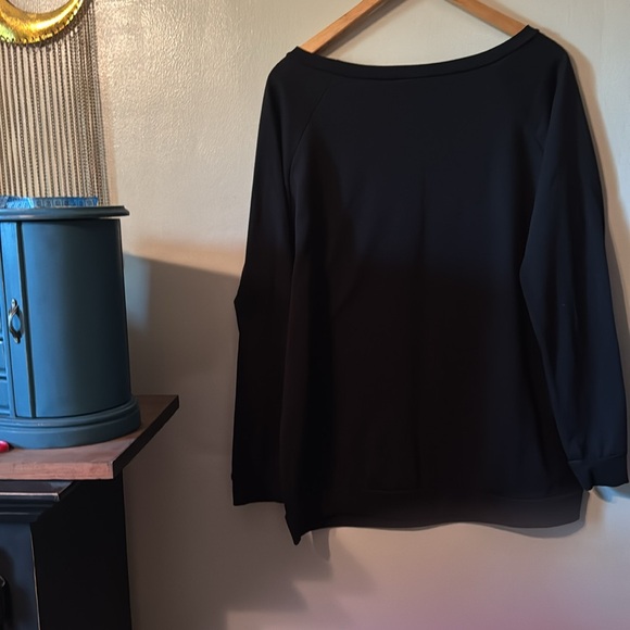 🖤💋🍒Black Dripping Lips Graphic Women's Top - Picture 2 of 3